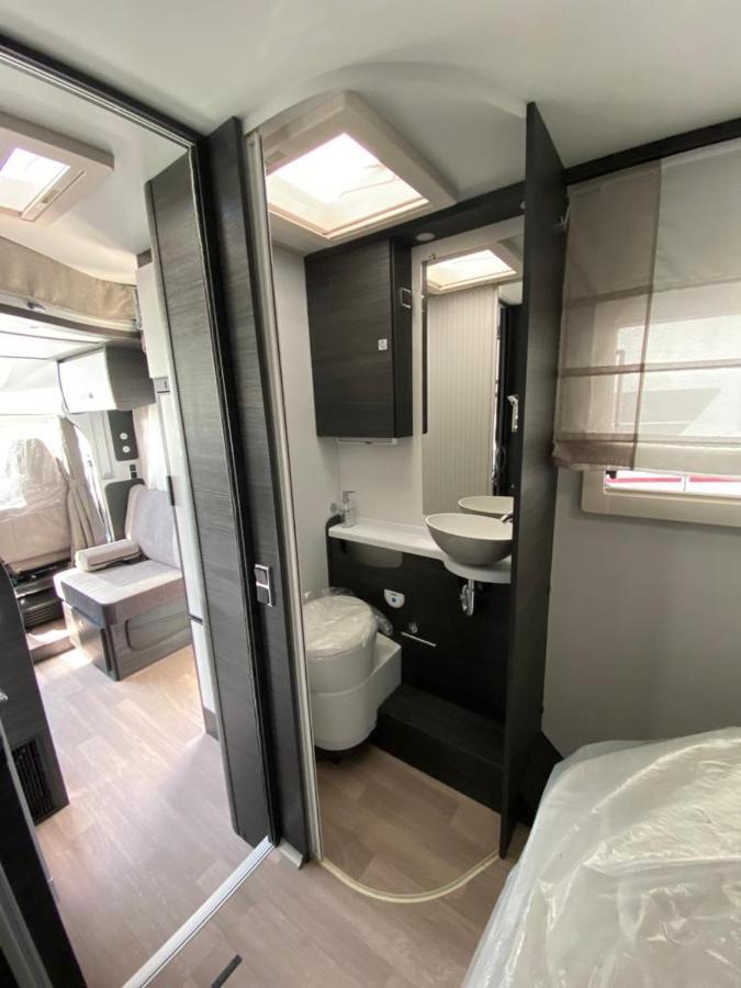 Magnifica Autocaravana Adria Matrix Axess 670Sl กรานาดา ภายนอก รูปภาพ